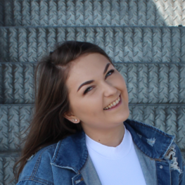 Porträt der Hip-Hop-Tanzlehrerin Vanessa Janzer, die bei der Tanzschule No. 10 unterrichtet.