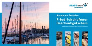 Segelschiefe mit einen hellblauen Hintergrund mit den Logo Stadtforum und Einkauf Szenen.
