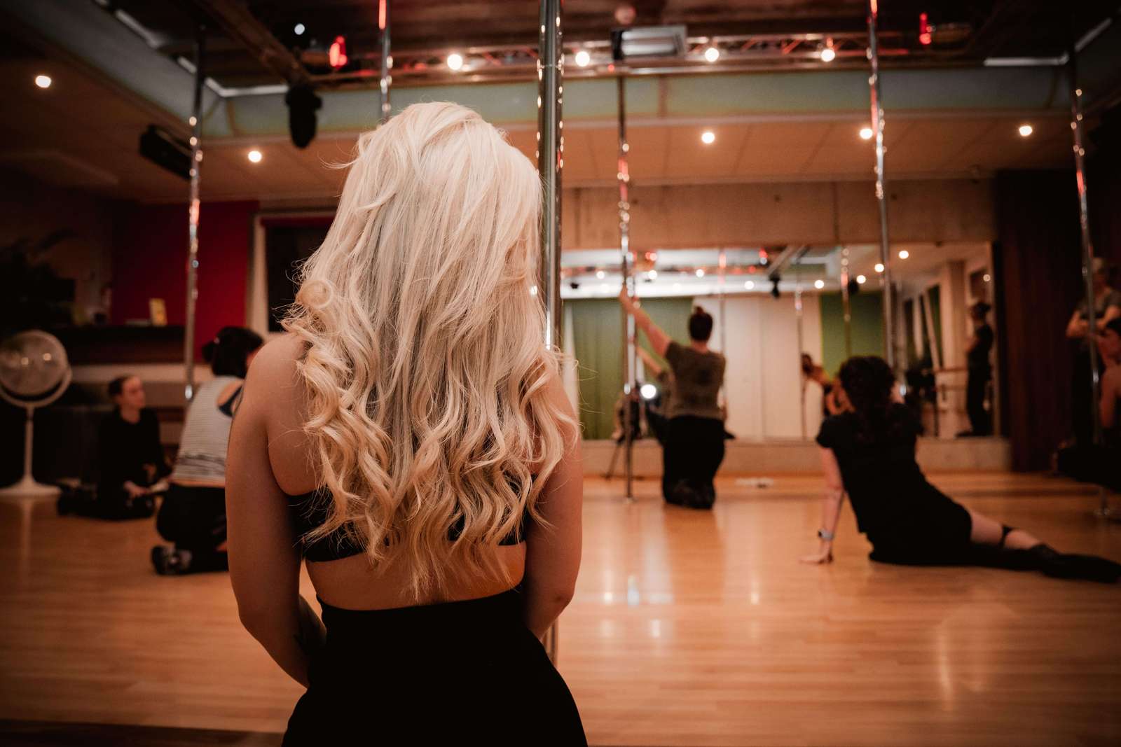 Frau mit Blonden Haaren beim Junggesellinnen Tag JGV Workshop Junggesellinnen Tag JGV